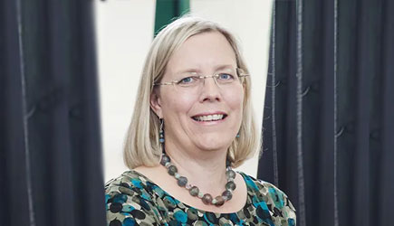 Image of AFAvH board member Louise Davidson-Schmich.
